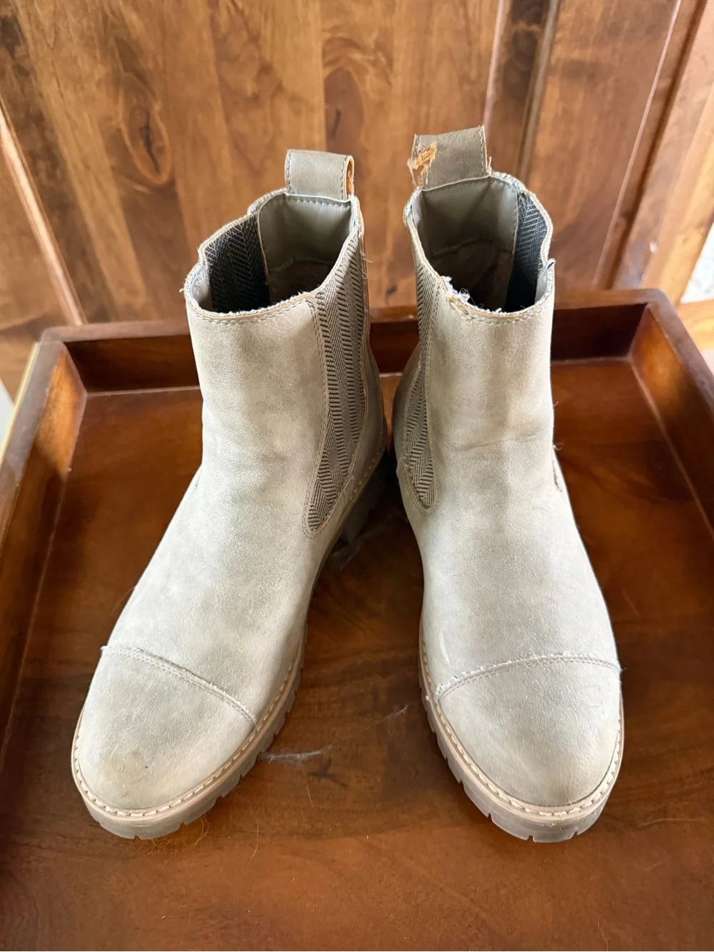 Women's Chelsea Ankle Boots in Light Taupe Suede